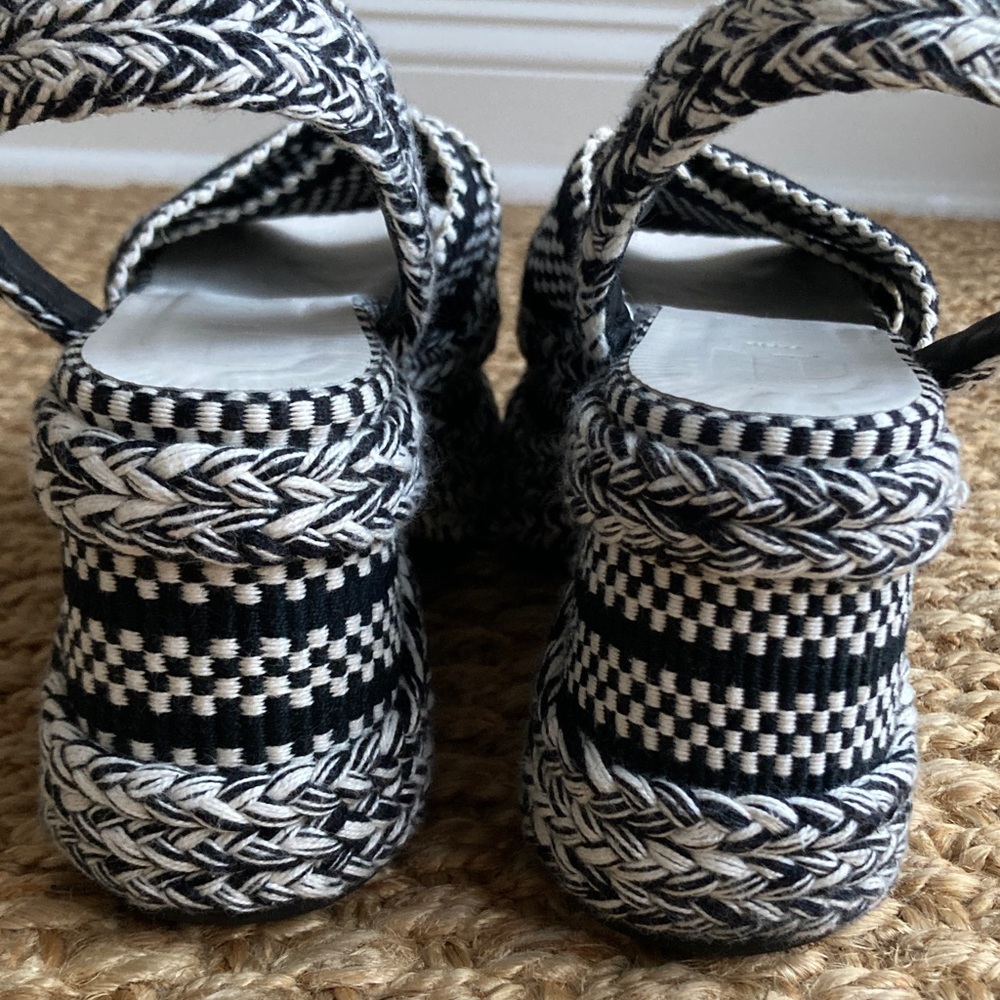 Amambaih Gala Platform. Size 36 - Picture 10 of 16